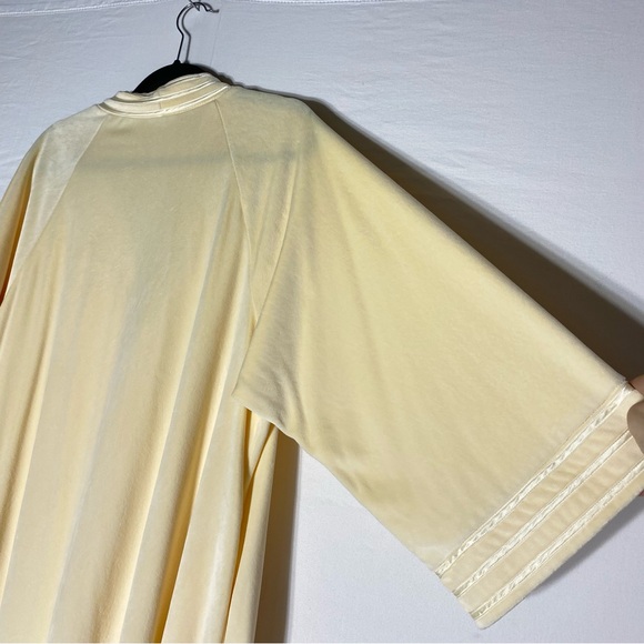 Vintage Conrad Elegant Cream Velvety Nightgown Housecoat Robe L - Picture 13 of 16